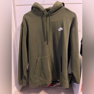 Men’s Nike sweatshirt large
